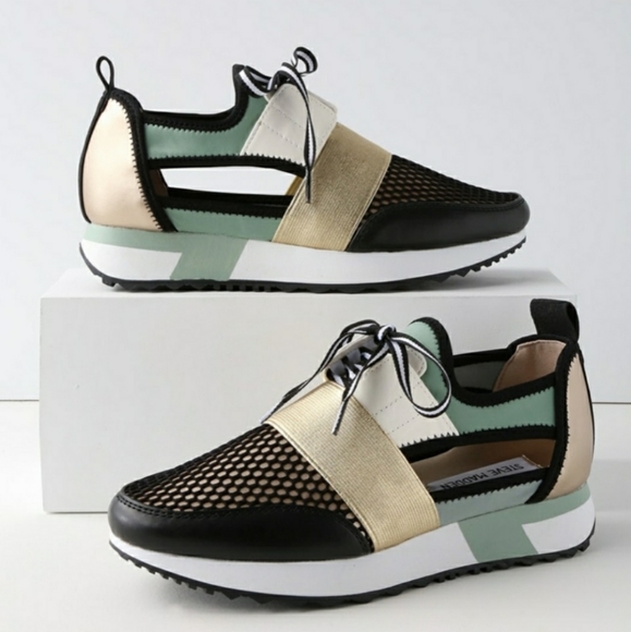 Woman Sneakers - Picture 4 of 4